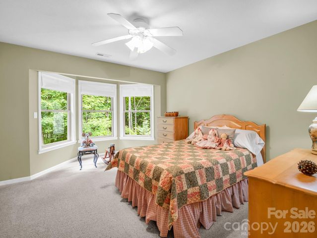 131 Arcadia Falls Way, Black Mountain, NC 28711