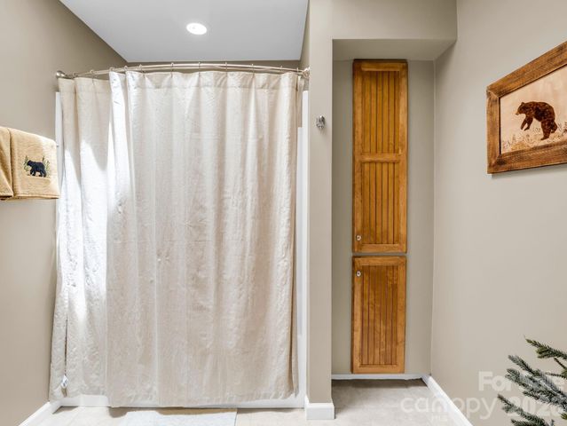 131 Arcadia Falls Way, Black Mountain, NC 28711