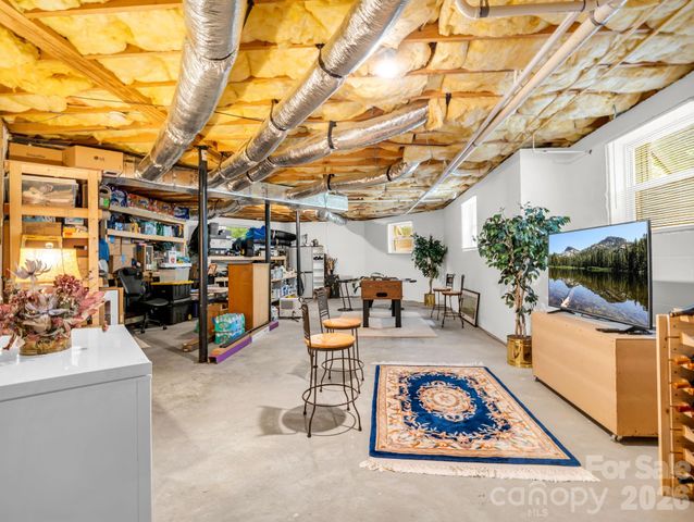 131 Arcadia Falls Way, Black Mountain, NC 28711