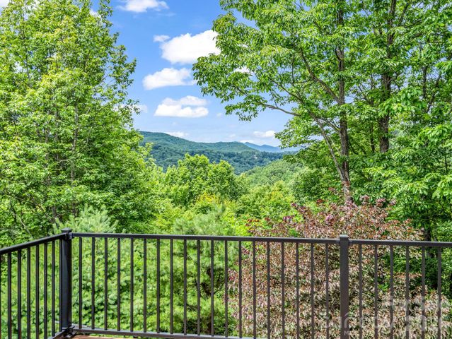 131 Arcadia Falls Way, Black Mountain, NC 28711