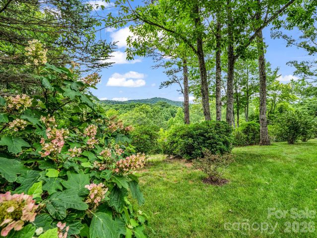 131 Arcadia Falls Way, Black Mountain, NC 28711