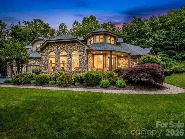 131 Arcadia Falls Way, Black Mountain, NC 28711
