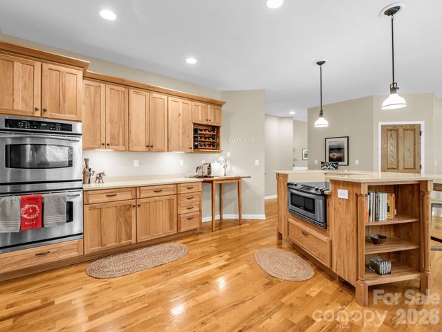 131 Arcadia Falls Way, Black Mountain, NC 28711