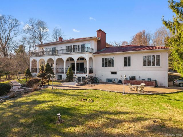 105 Cross Pond Road, Pound Ridge, NY 10576