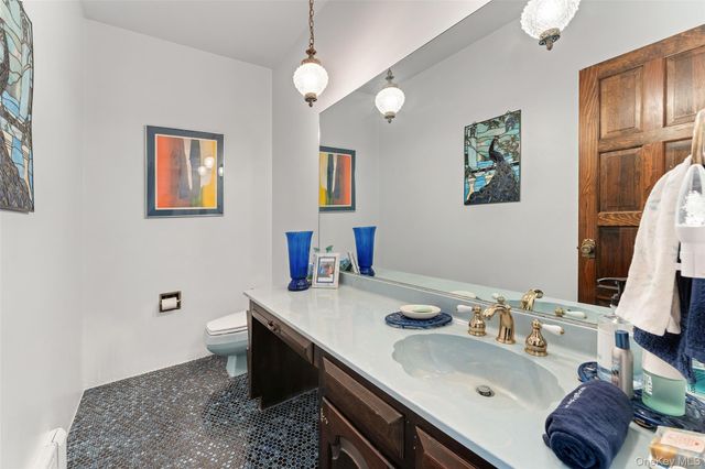 105 Cross Pond Road, Pound Ridge, NY 10576