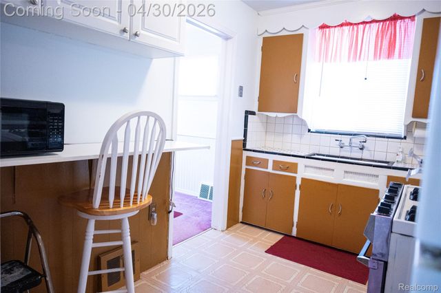 18954 Albion Street, Detroit, MI 48234