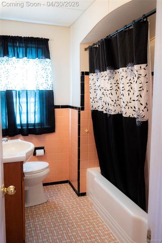 18954 Albion Street, Detroit, MI 48234