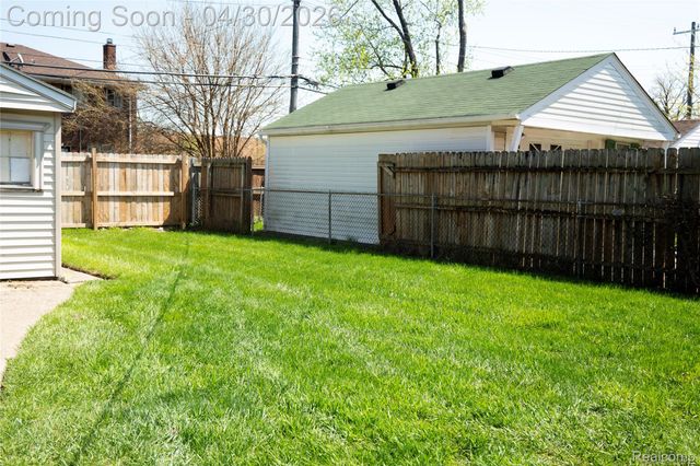 18954 Albion Street, Detroit, MI 48234