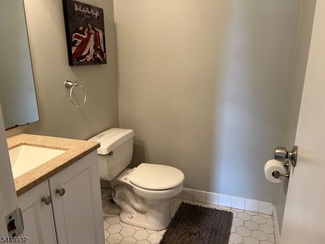 3842 Bloomingdale Dr, Hillsborough Twp., NJ 08844