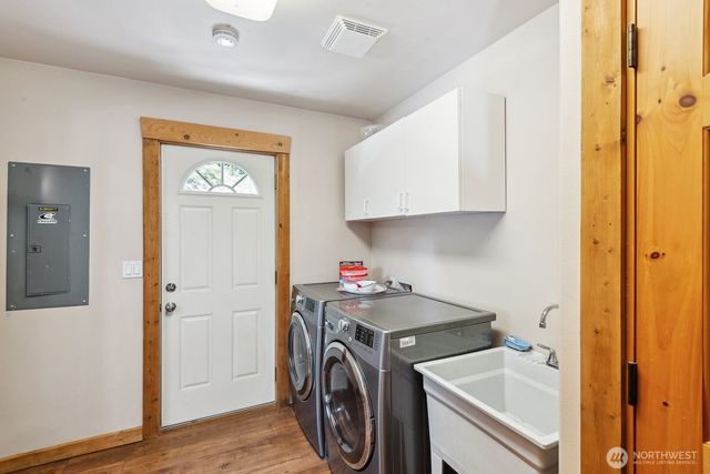 251 Kachess River Road, Easton, WA 98925