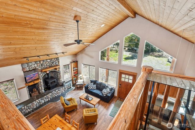 251 Kachess River Road, Easton, WA 98925