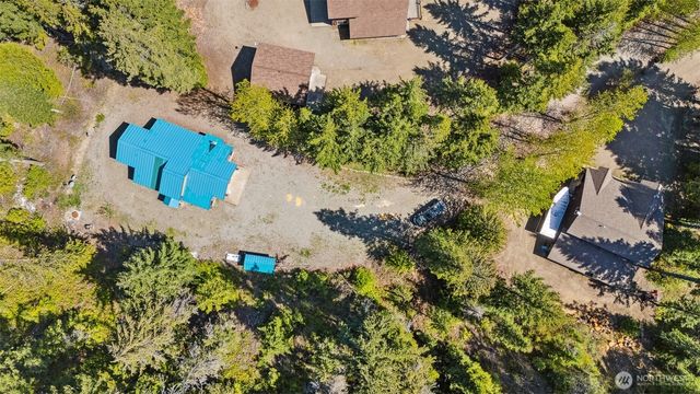 251 Kachess River Road, Easton, WA 98925