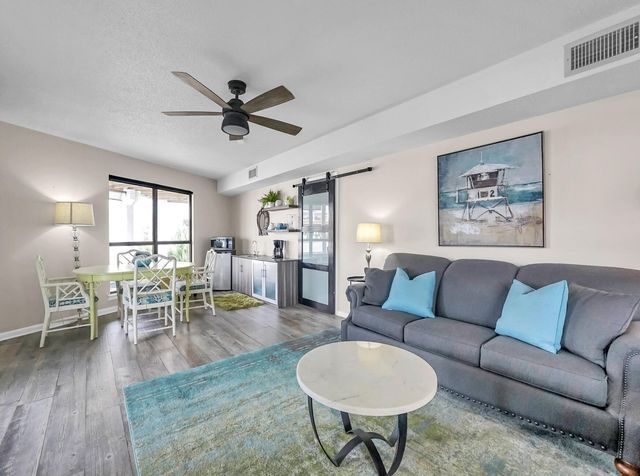 517 Osceola Drive, Destin, FL 32541