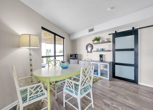 517 Osceola Drive, Destin, FL 32541