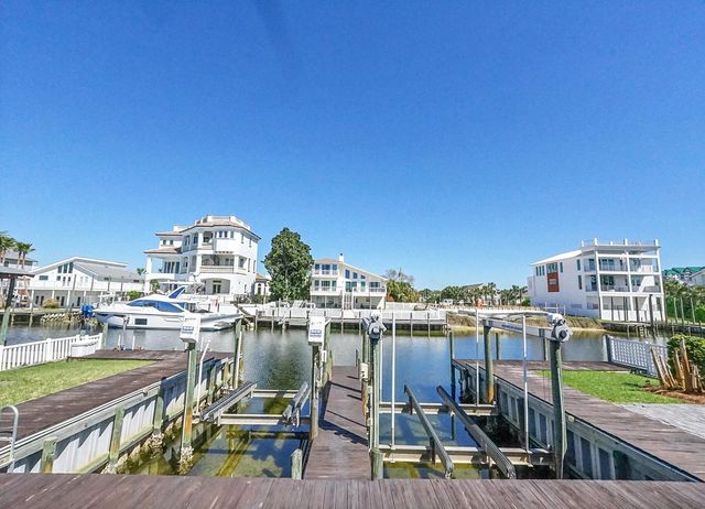 517 Osceola Drive, Destin, FL 32541