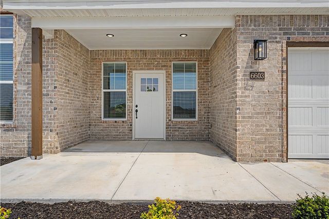 6603 SW Crabapple Street, Bentonville, AR 72713