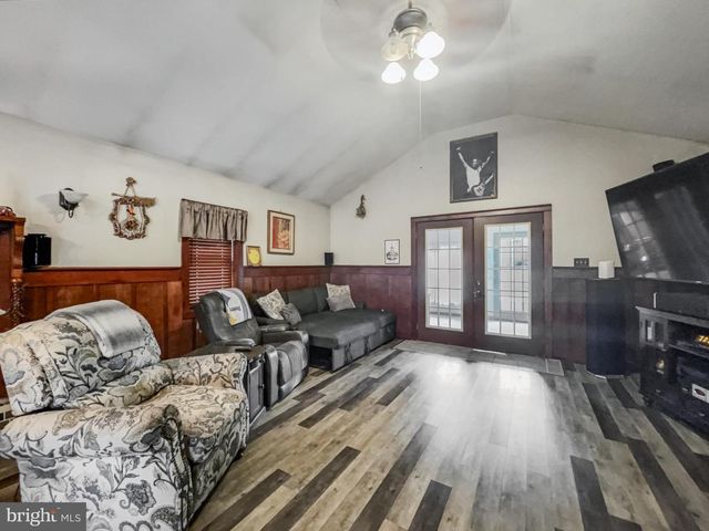 4125 W MARKET ST, York, PA 17408