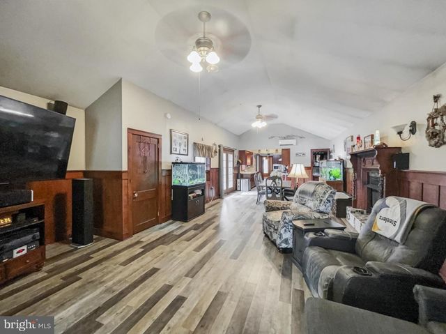 4125 W MARKET ST, York, PA 17408