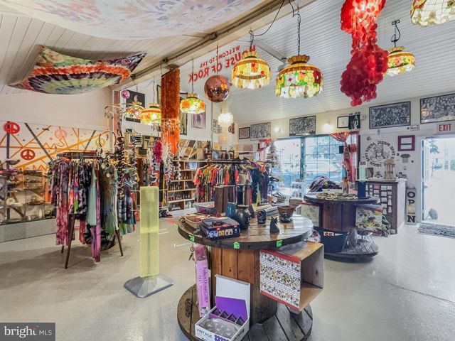 4125 W MARKET ST, York, PA 17408