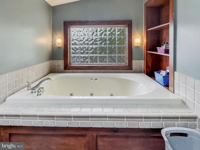 4125 W MARKET ST, York, PA 17408