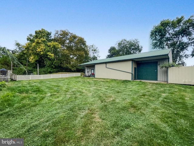 4125 W MARKET ST, York, PA 17408