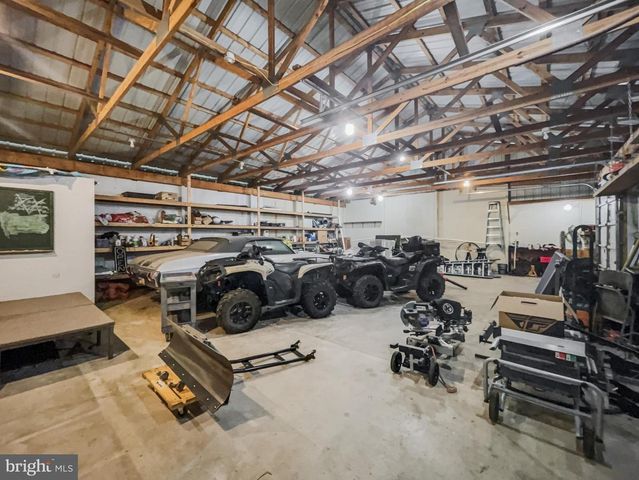 4125 W MARKET ST, York, PA 17408