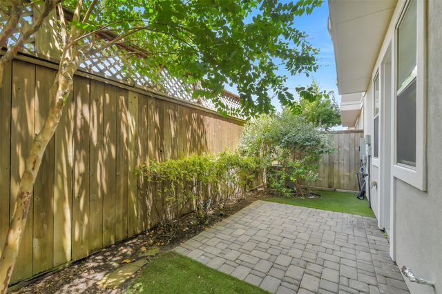 8336 Ginger Oak Street, Houston, TX 77055