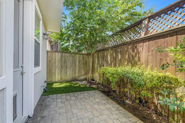 8336 Ginger Oak Street, Houston, TX 77055