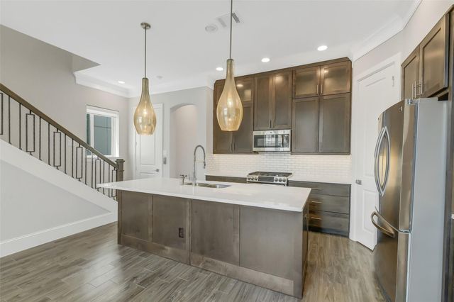 8336 Ginger Oak Street, Houston, TX 77055