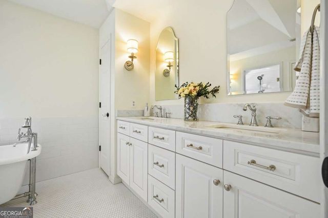 3097 Oak Chase Drive, Roswell, GA 30075