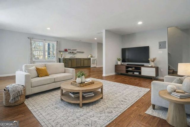 3097 Oak Chase Drive, Roswell, GA 30075