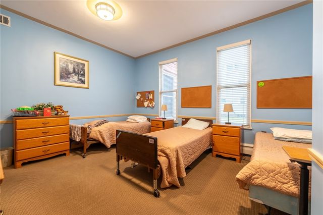 200 Caldwell Ave, Wilmerding, PA 15148