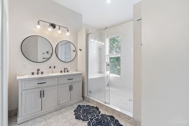 2518 May Street, Cincinnati, OH 45206
