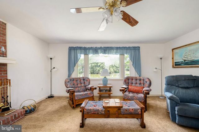 279 HARBOR DR, Reedville, VA 22539