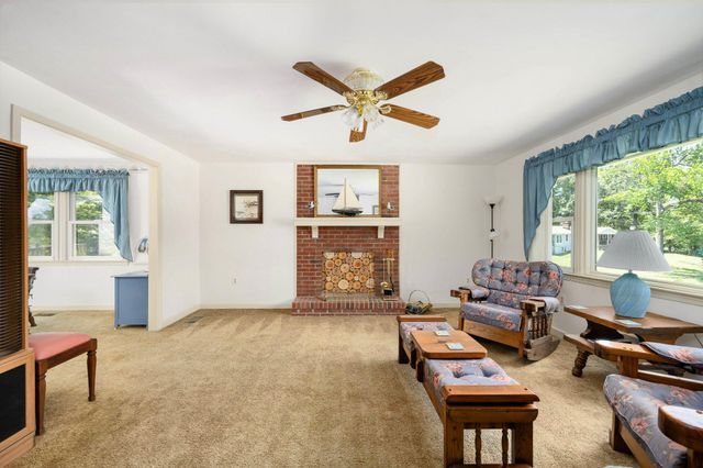 279 HARBOR DR, Reedville, VA 22539