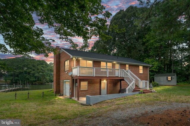 279 HARBOR DR, Reedville, VA 22539