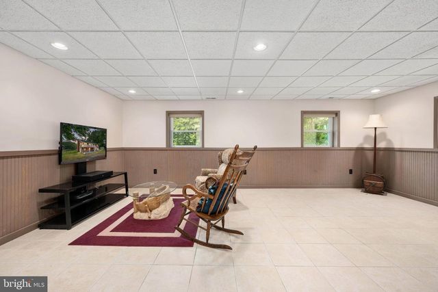 279 HARBOR DR, Reedville, VA 22539