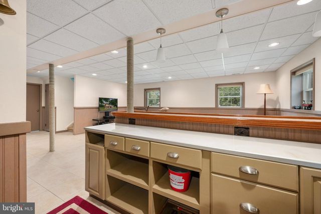 279 HARBOR DR, Reedville, VA 22539