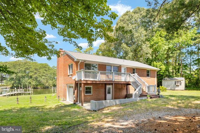 279 HARBOR DR, Reedville, VA 22539