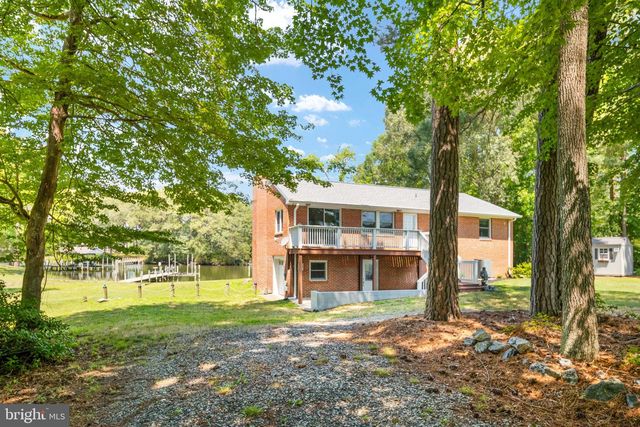 279 HARBOR DR, Reedville, VA 22539