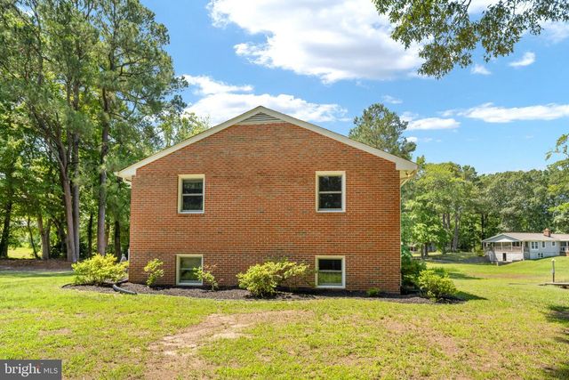 279 HARBOR DR, Reedville, VA 22539