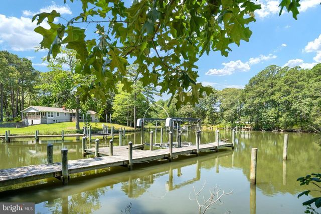 279 HARBOR DR, Reedville, VA 22539
