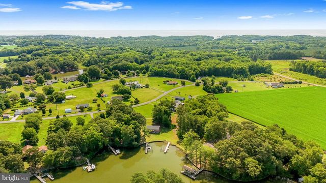 279 HARBOR DR, Reedville, VA 22539
