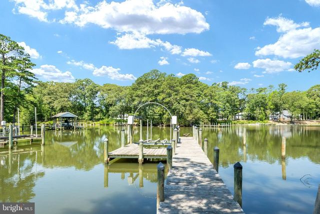 279 HARBOR DR, Reedville, VA 22539