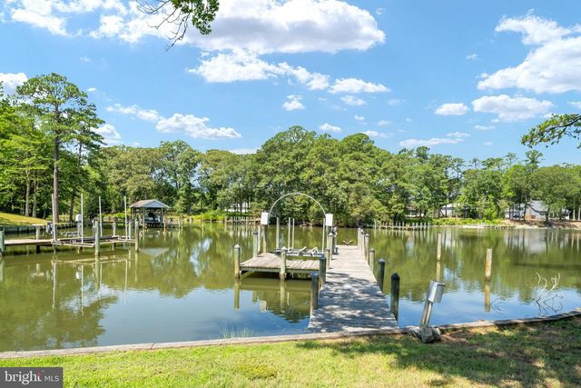279 HARBOR DR, Reedville, VA 22539