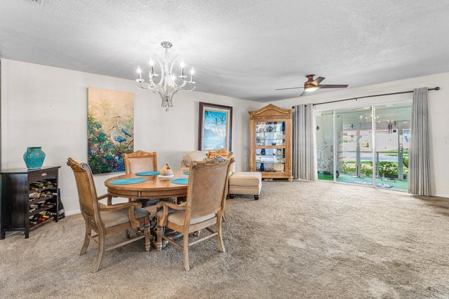 852 Salem Lane, Lake Worth, FL 33467