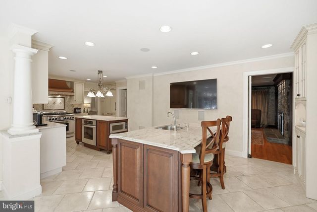 13004 N COMMONS WAY, Rockville, MD 20854