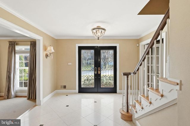 13004 N COMMONS WAY, Rockville, MD 20854