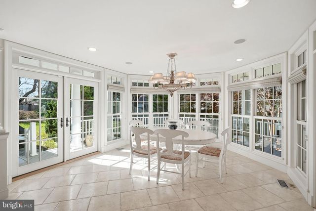 13004 N COMMONS WAY, Rockville, MD 20854