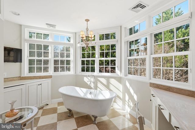 13004 N COMMONS WAY, Rockville, MD 20854